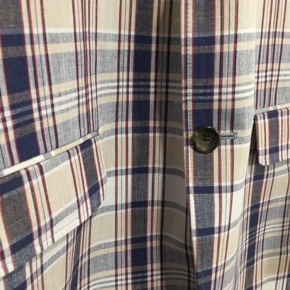 Blazer - Picture 2 of 2